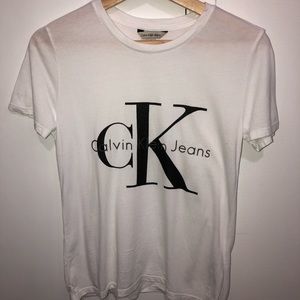 White Calvin Klein Tshirt